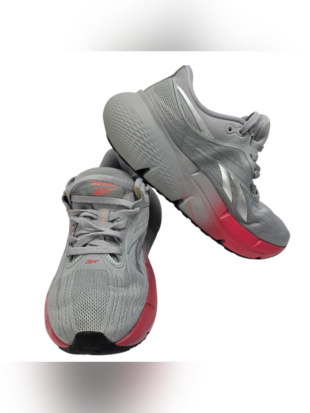 Reebok Men’s Gray Sneakers with Pink Gradient Midsole. Size 6